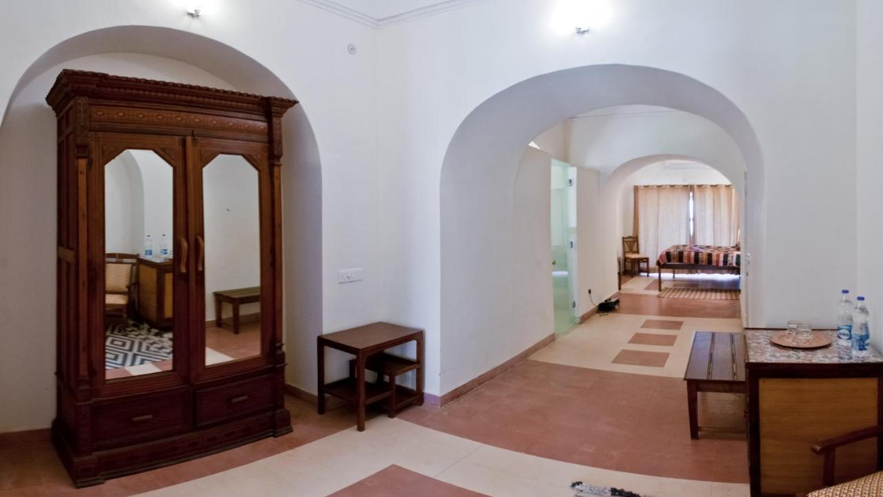 Neemrana'S - Tijara Fort Palace Otel Dış mekan fotoğraf